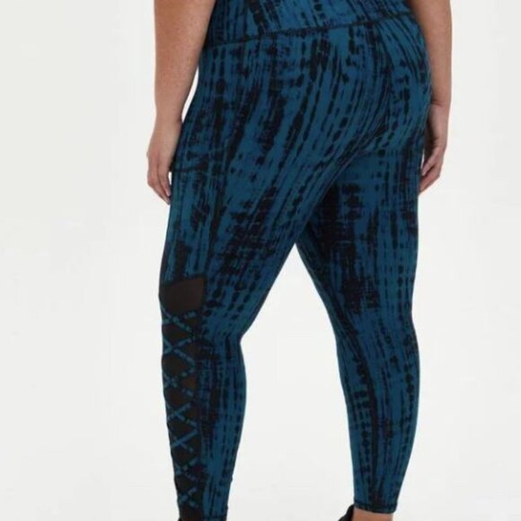 torrid Pants - Torrid Active Teal and Black Patterned Mesh Cut-out Leggings 6x
